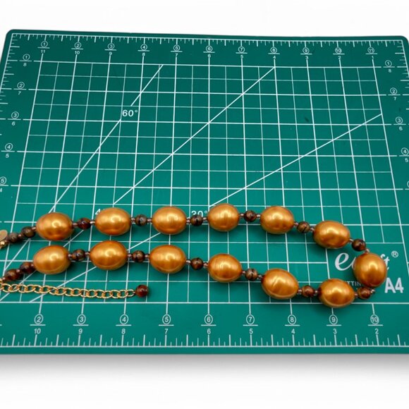 Vintage JOAN RIVERS Golden Egg Pearl Style Necklace with Tiger's Eye Beads - Picture 8 of 8